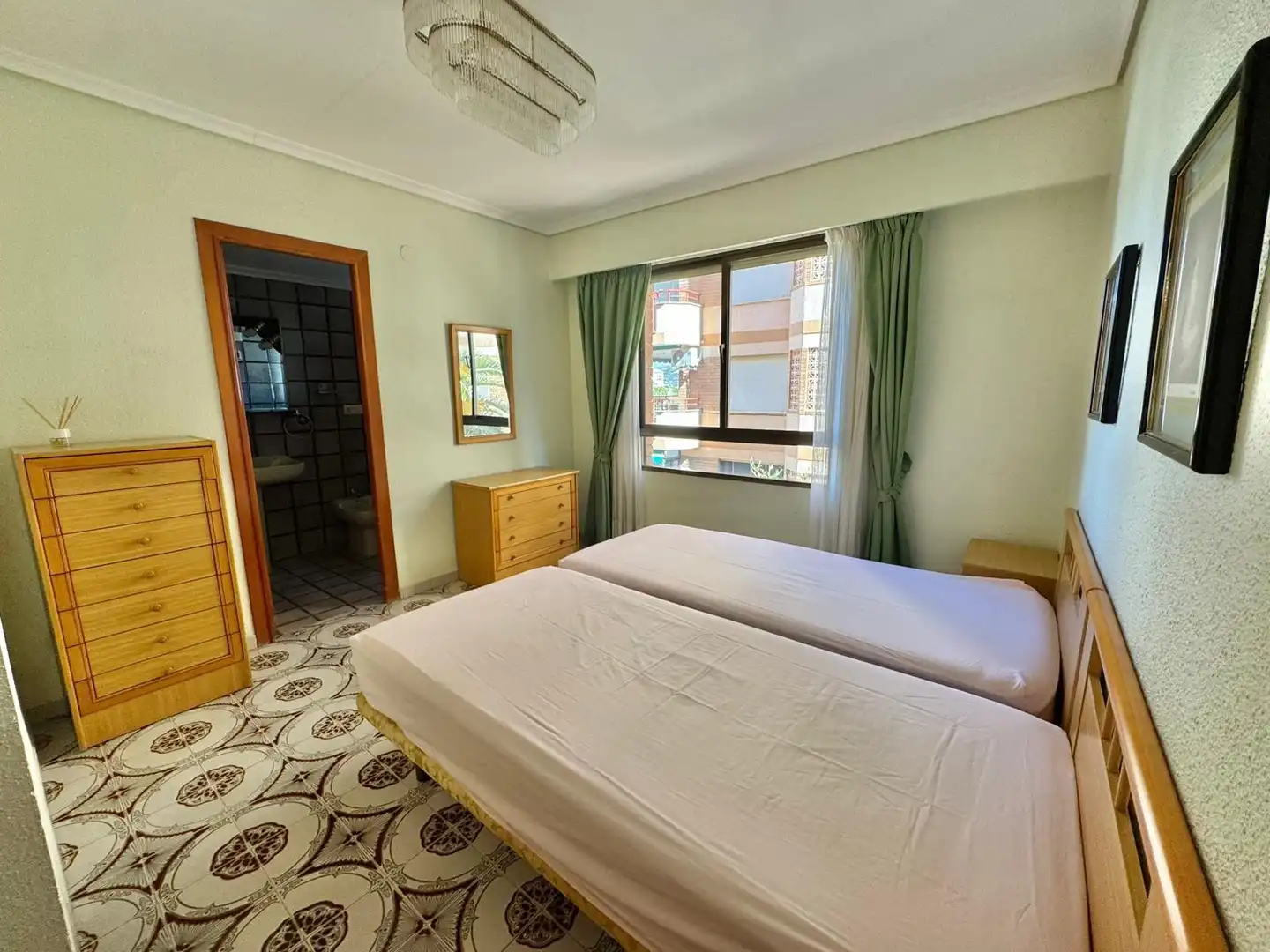 Schlafzimmer von Wohnungen zum Verkauf in Benicasim / Benicàssim mit Terrasse, Möbliert und Gemeinschaftspool