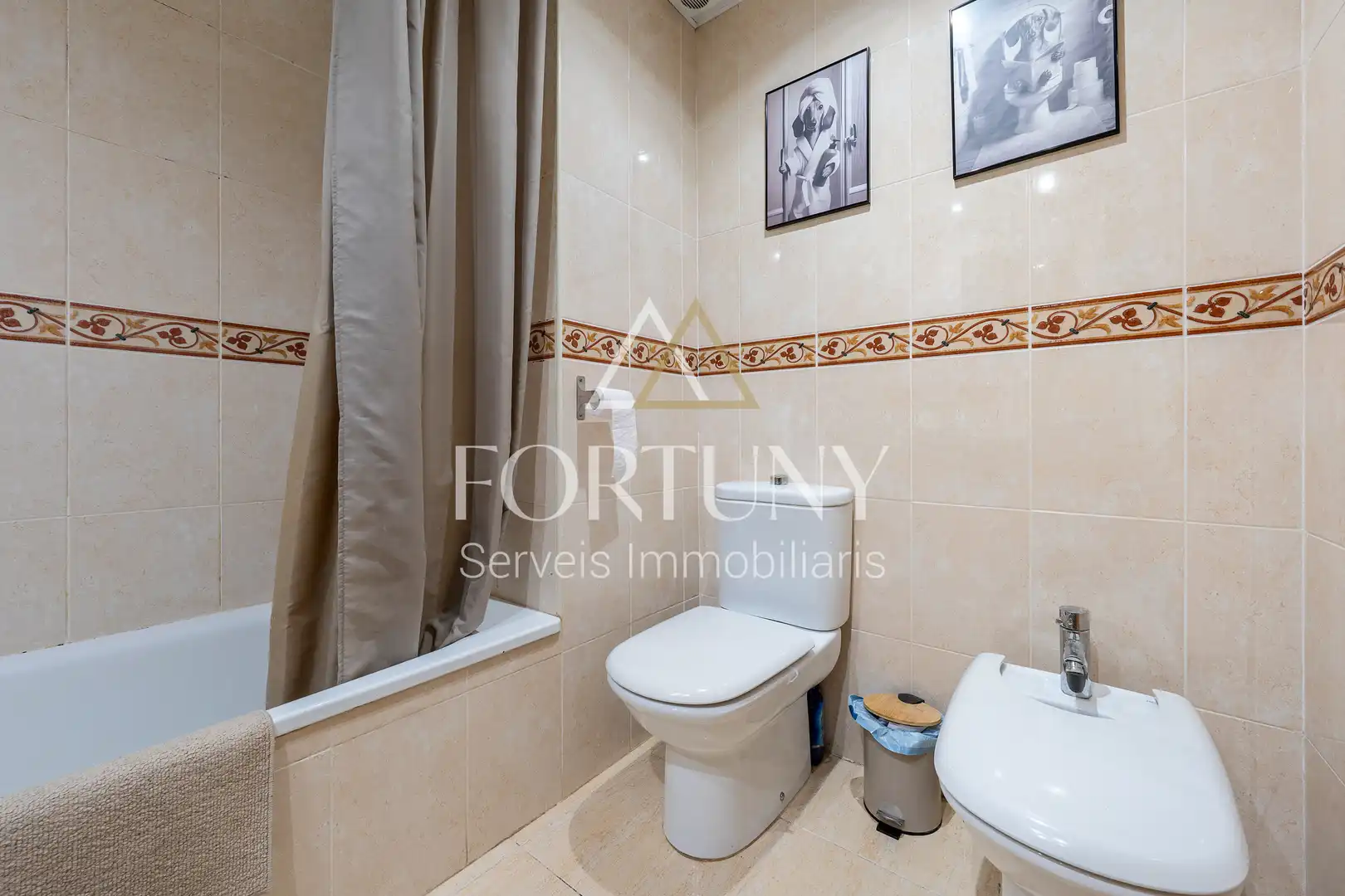 Bathroom of Flat for sale in El Catllar   with Air Conditioner, Storage room and Swimming Pool