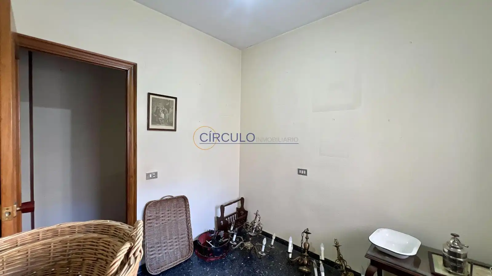 Wohnung zum Verkauf in Lorca mit Terrasse, Abstellraum und Balkon