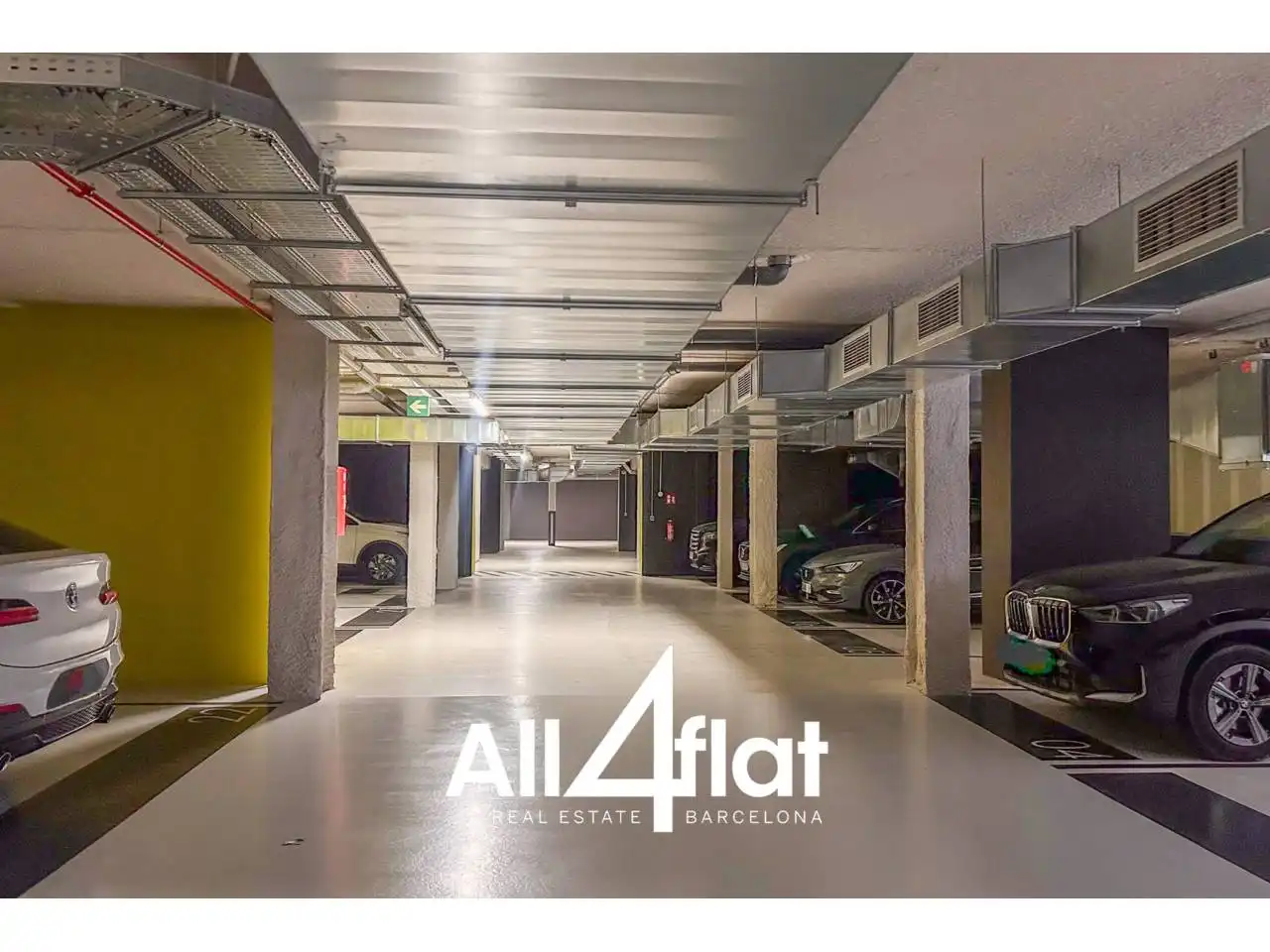 Parking of Flat for rent in Barcelona  with Air Conditioner, Heating and Furnished