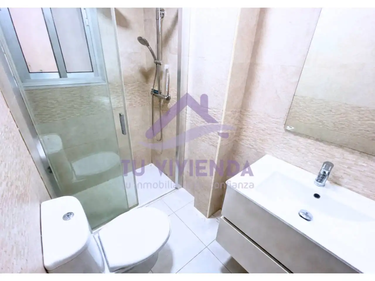 Bathroom of Flat for sale in Valladolid  with Terrace and Storage room