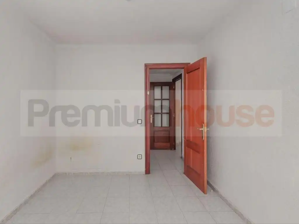 Flat with terrace for sale in Calle de Vila-seca, imagen 13