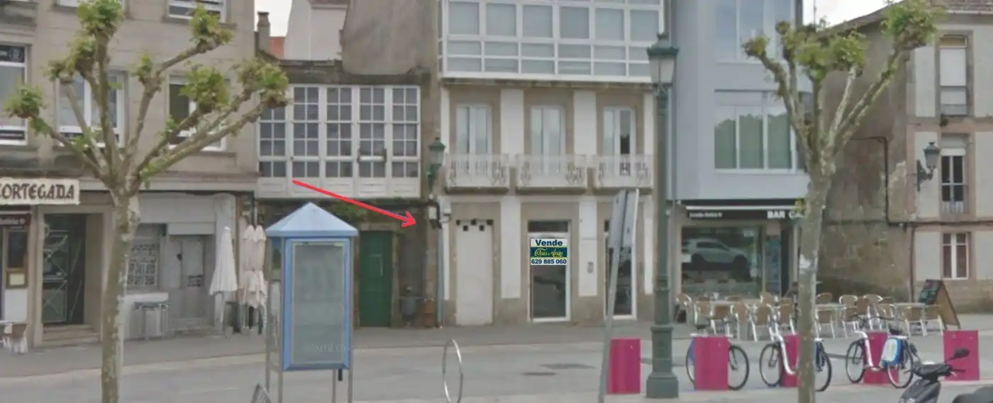 Vista exterior de Local en venda en Vilagarcía de Arousa