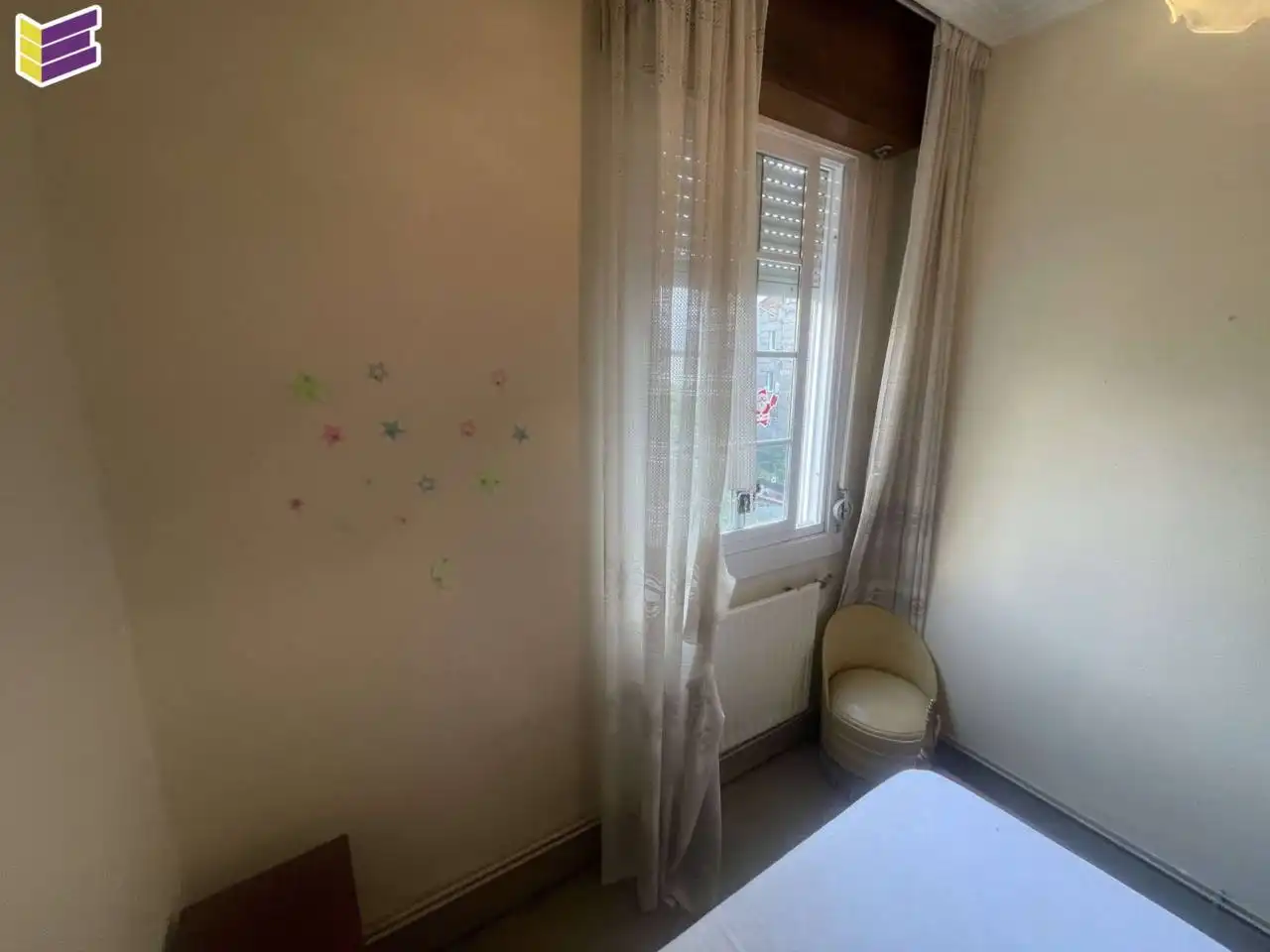 Dormitori de Casa o xalet en venda en Vigo  amb Calefacció, Jardí privat i Terrassa