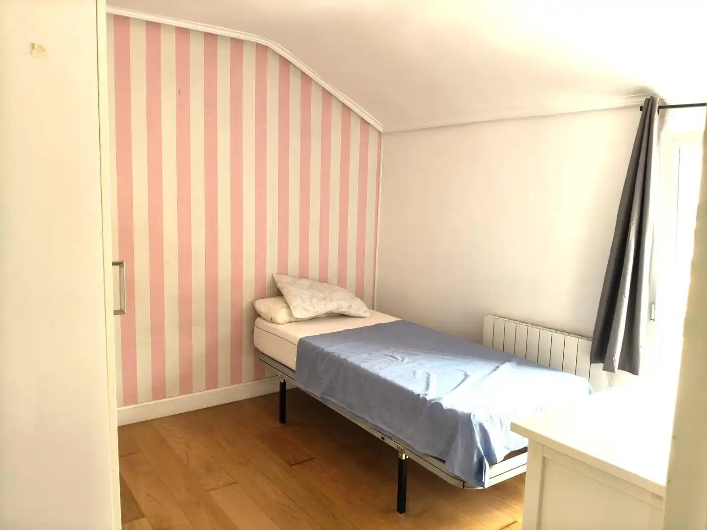 Bedroom of Flat for sale in Bilbao   with Heating, Terrace and Furnished