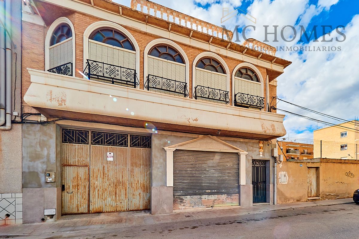 Vista exterior de Casa adosada en venda en Albatera amb Aire condicionat, Calefacció i Terrassa