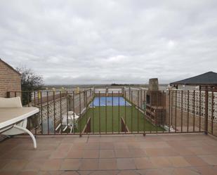 Piscina de Casa adosada en venda en Carranque amb Aire condicionat, Terrassa i Piscina