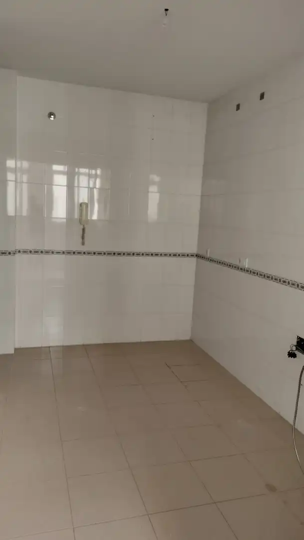 Wohnung zum Verkauf in N/A, -1, Loja