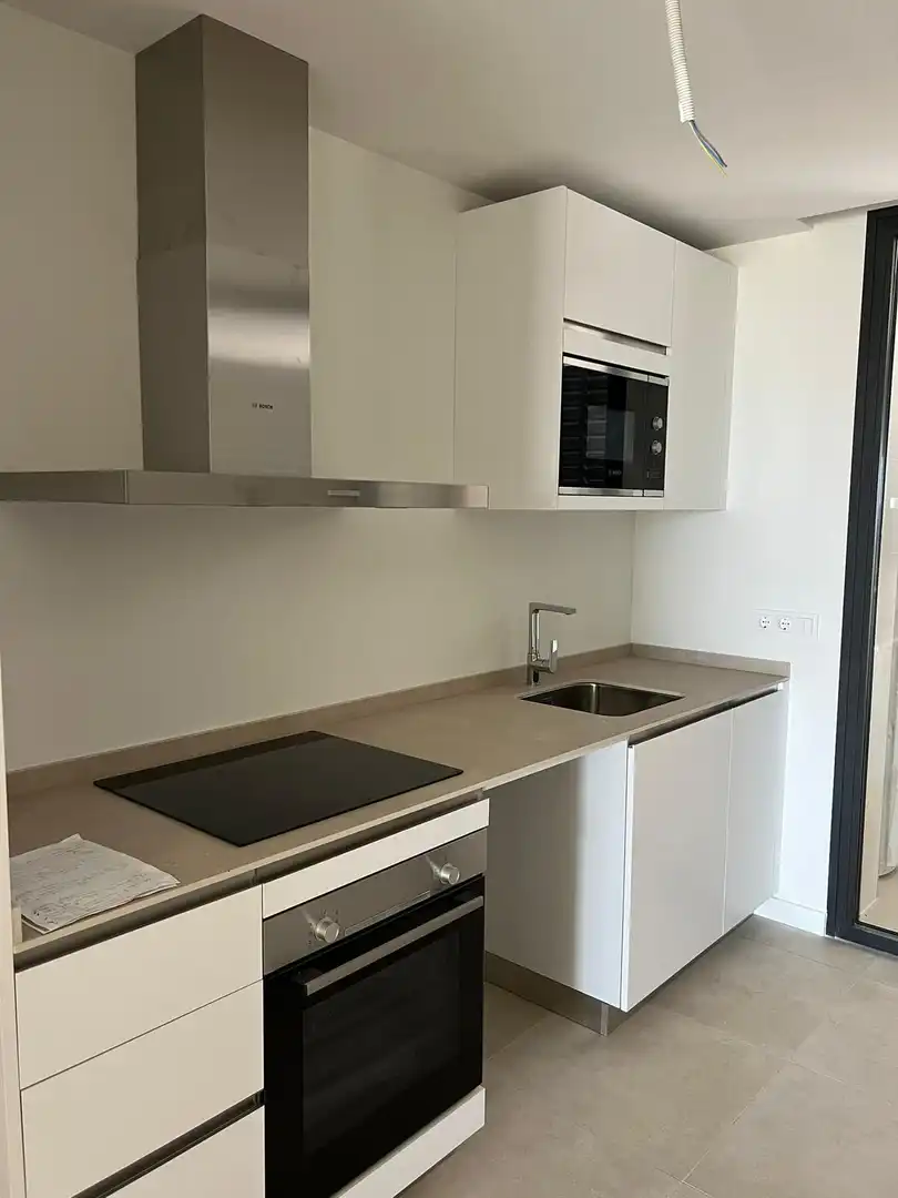 Cuina de Pis de lloguer en Torremolinos amb Aire condicionat, Calefacció i Terrassa