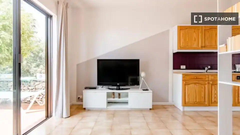 Room in Arona pueblo
