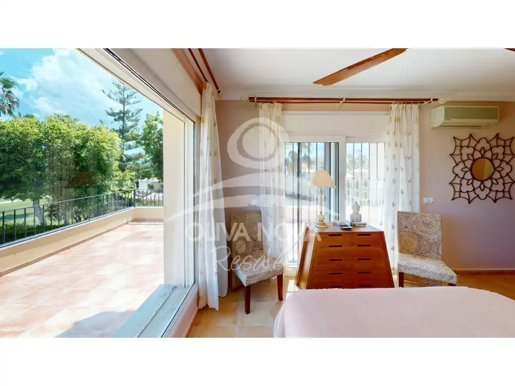 Vista exterior de Casa o chalet en venta en Oliva con Terraza y Piscina