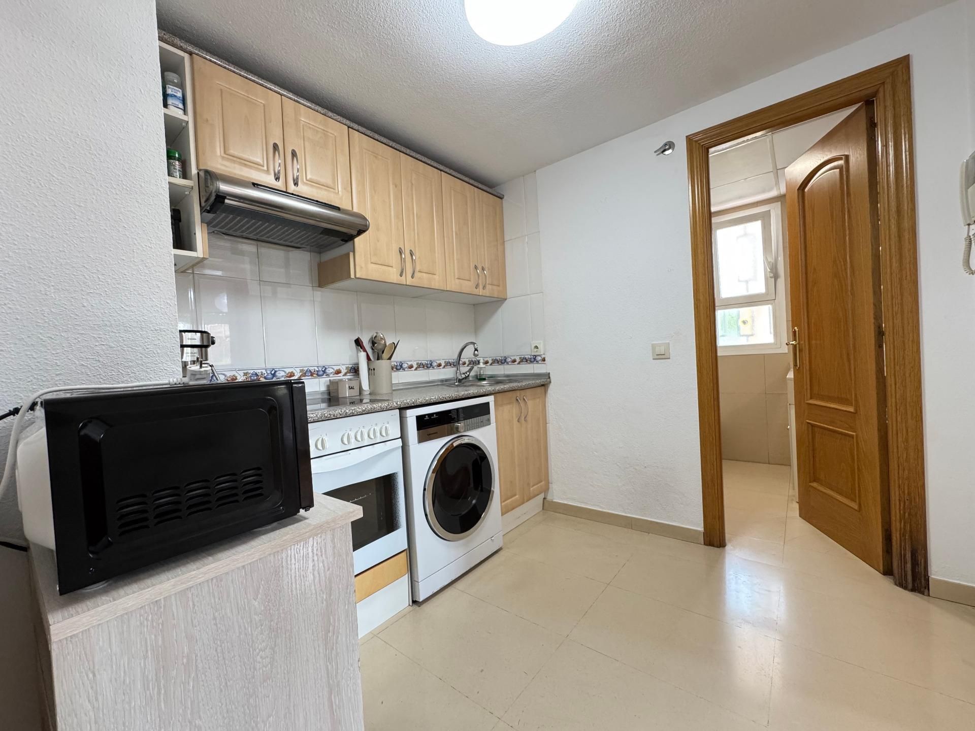 Cuina de Pis en venda en Leganés amb Calefacció, Jardí privat i Piscina comunitària