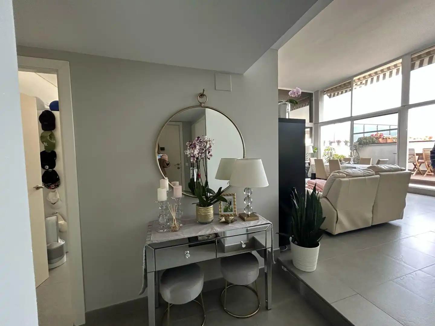 Sala d'estar de Àtic en venda en Benidorm amb Aire condicionat, Jardí privat i Terrassa