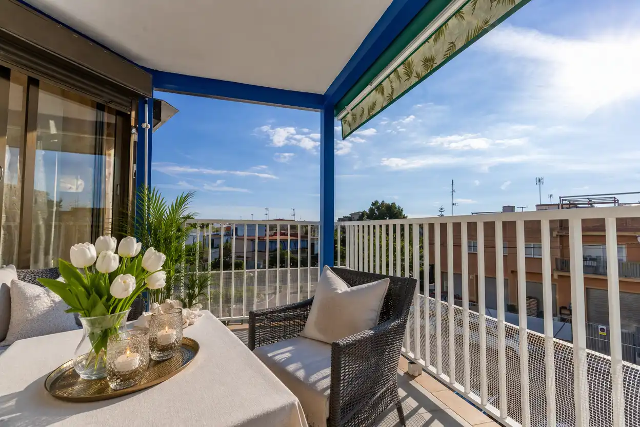 Piso con balcón en venta en CL GAVINES, imagen 2