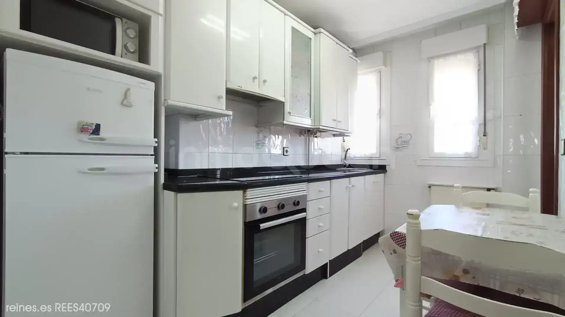 Cocina de Apartamento de alquiler en Siero con Calefacción y Amueblado