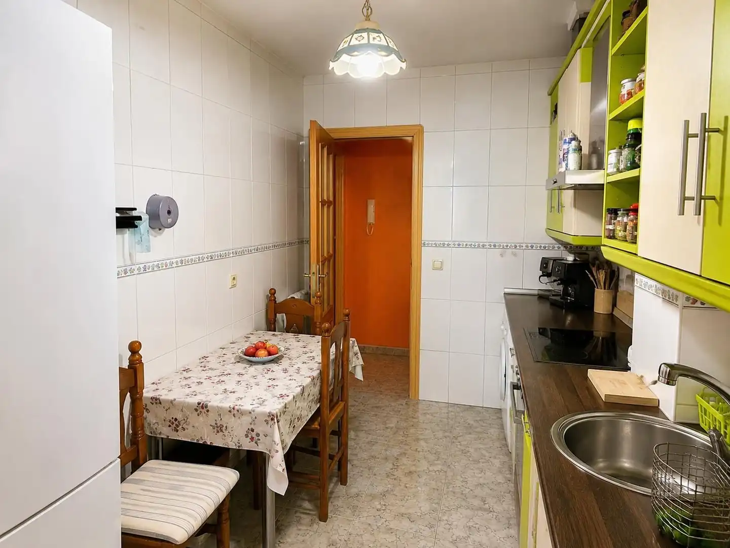 Küche von Wohnung zum Verkauf in Candeleda mit Klimaanlage