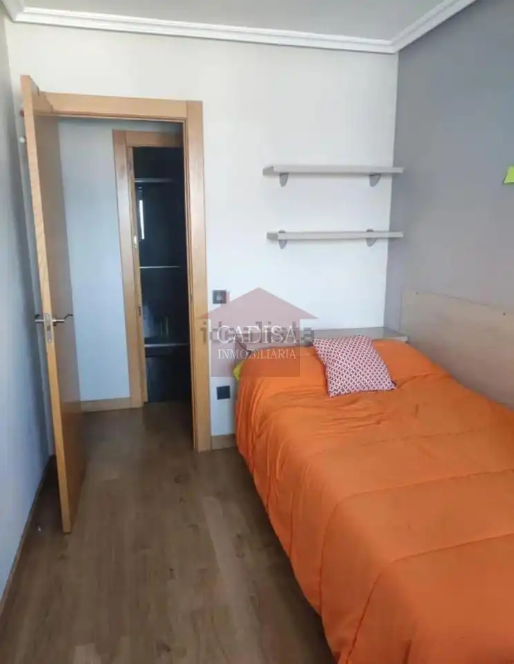 Habitación de Piso de alquiler en Salamanca con Calefacción, Amueblado y Balcón