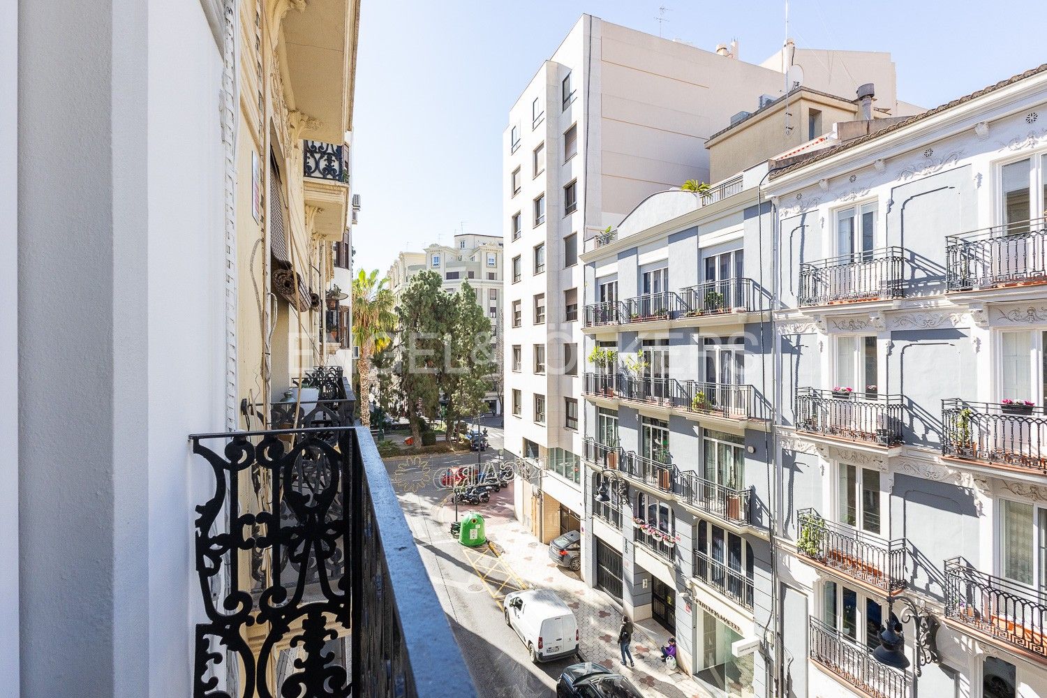 Exterior view of Apartment for sale in  Valencia Capital  with Air Conditioner, Heating and Parquet flooring