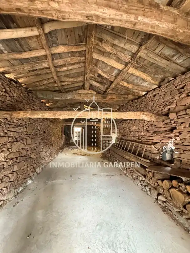 Edifici en venda en Elduain