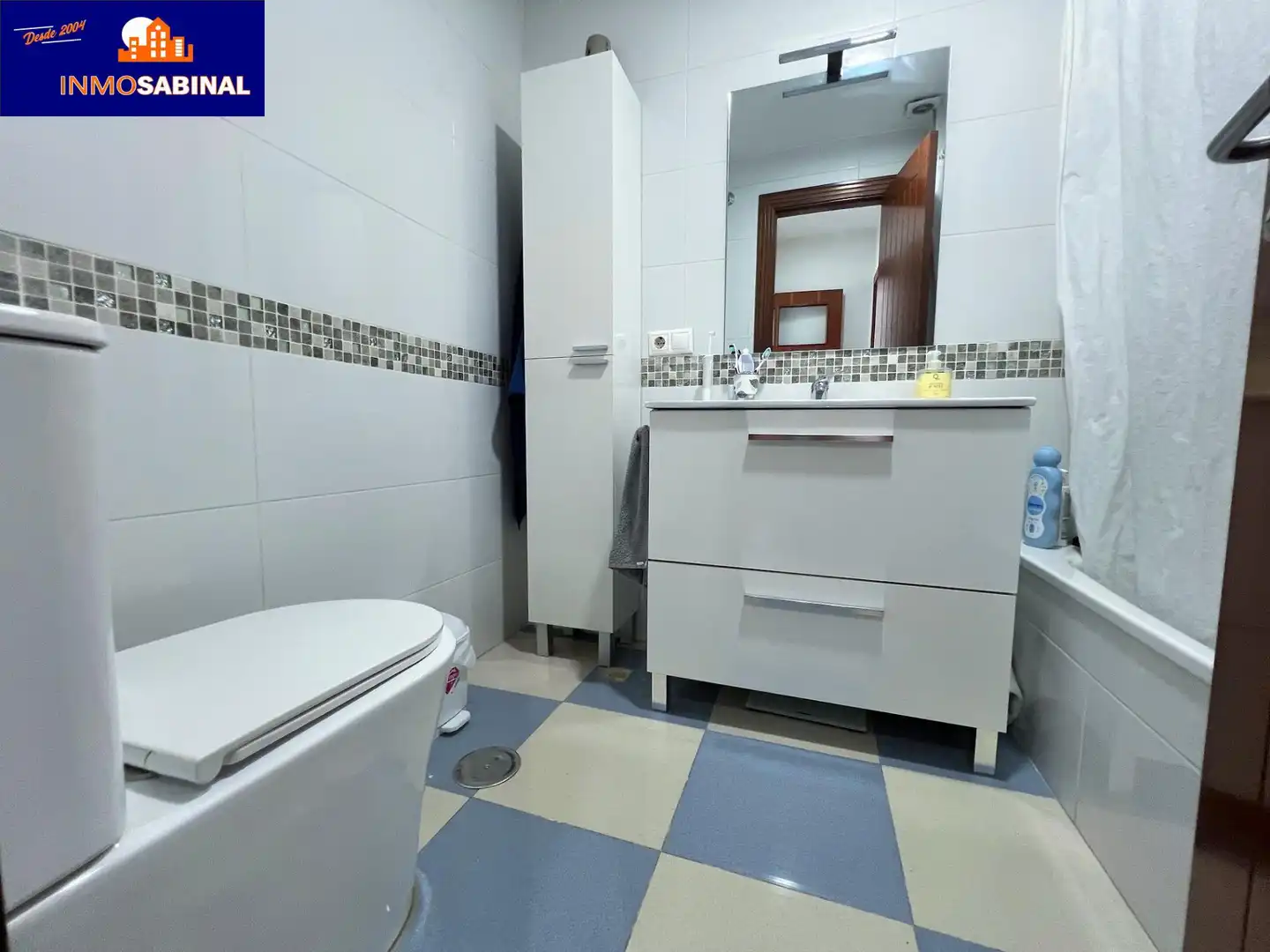 Bathroom of Flat for sale in Roquetas de Mar  with Air Conditioner, Terrace and Furnished