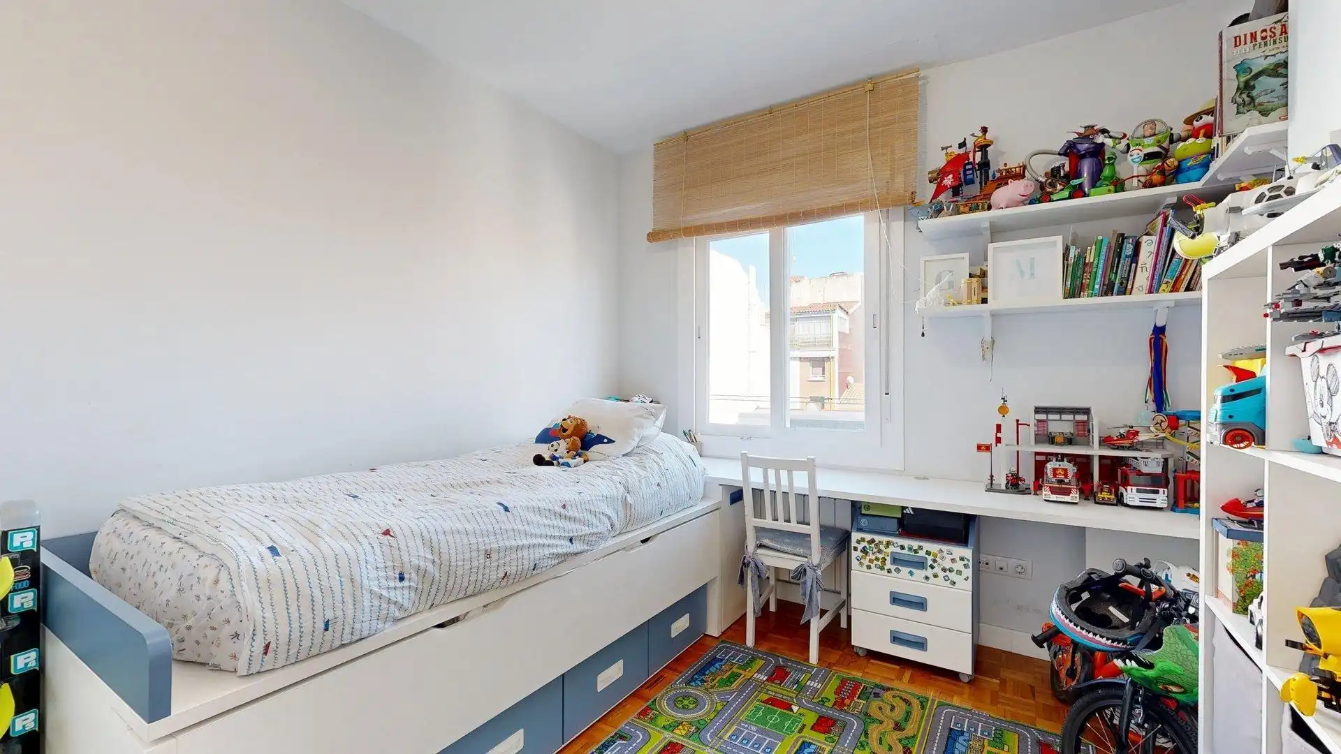 Bedroom of Flat for sale in Zaragoza  with Air Conditioner, Heating and Parquet flooring