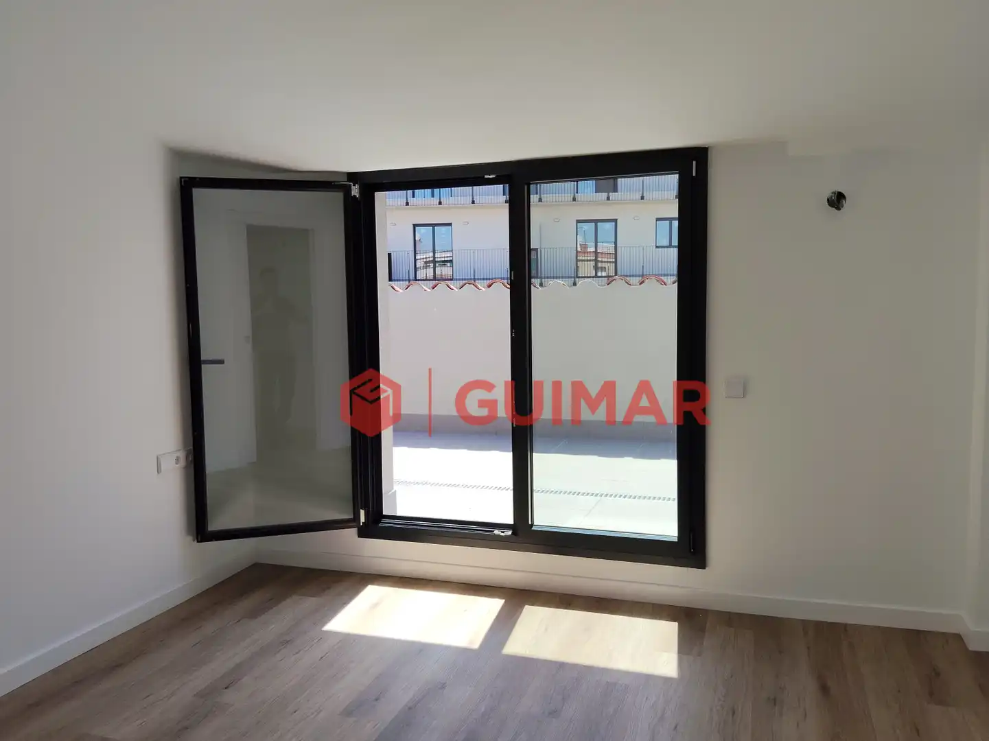 Terrasse von Wohnung zum Verkauf in Sant Joan Despí mit Klimaanlage, Heizung und Privatgarten