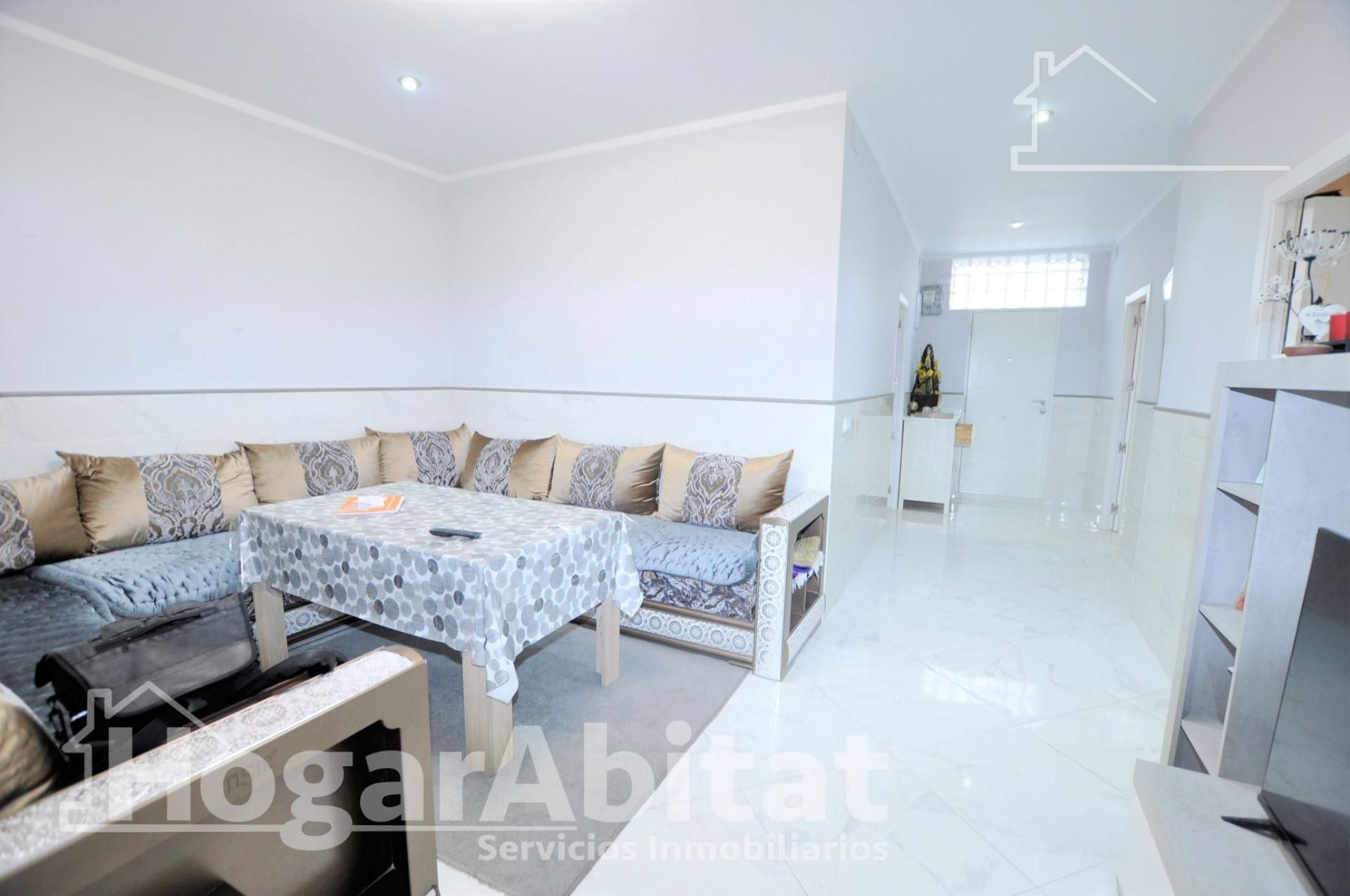 Sala de estar de Piso en venta en Sagunto / Sagunt con Terraza y Alarma