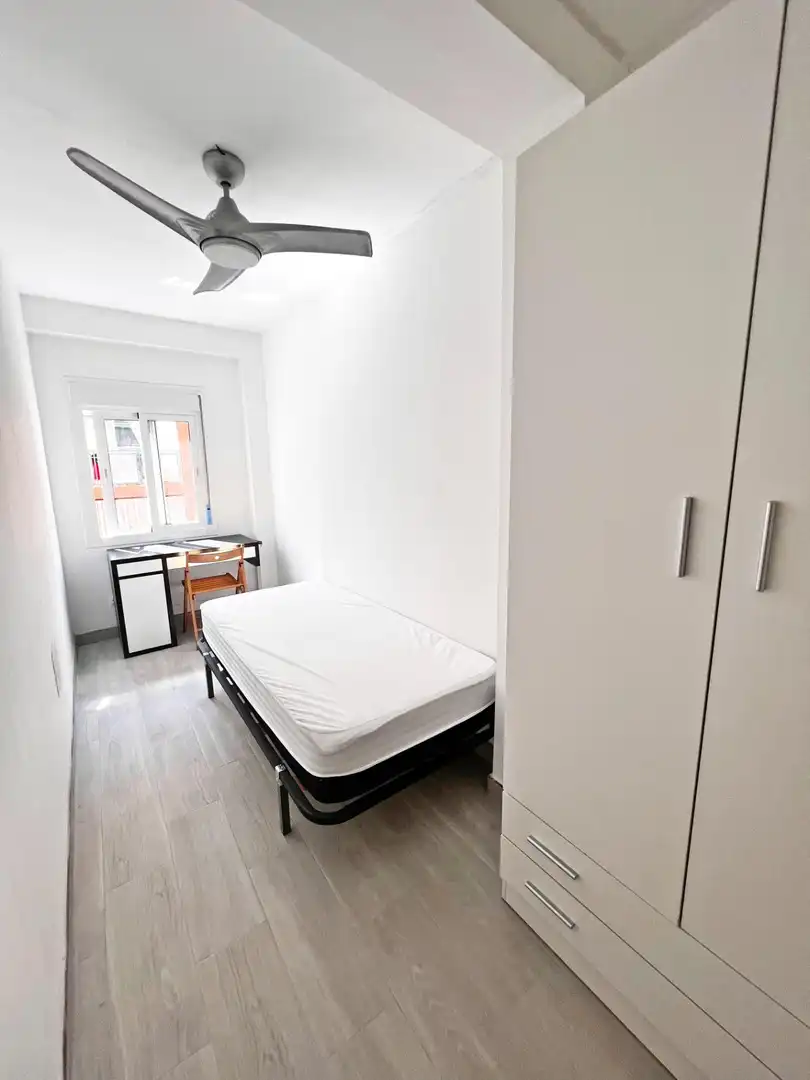 Habitación de Piso en venta en Málaga con Amueblado