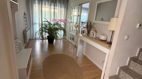 Foto 2 de Casa adosada en venta en Los Hueros, Villalbilla