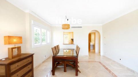 Foto 3 von Wohnung zum Verkauf in Caserio, Paraiso - Barronal, Estepona