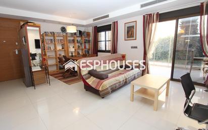 Living room of Flat for sale in Guardamar del Segura  with Air Conditioner and Terrace