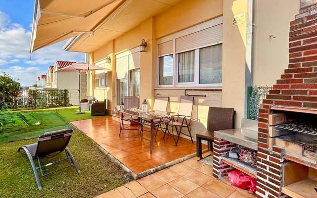 Casa-chalet en Alquiler en Boo