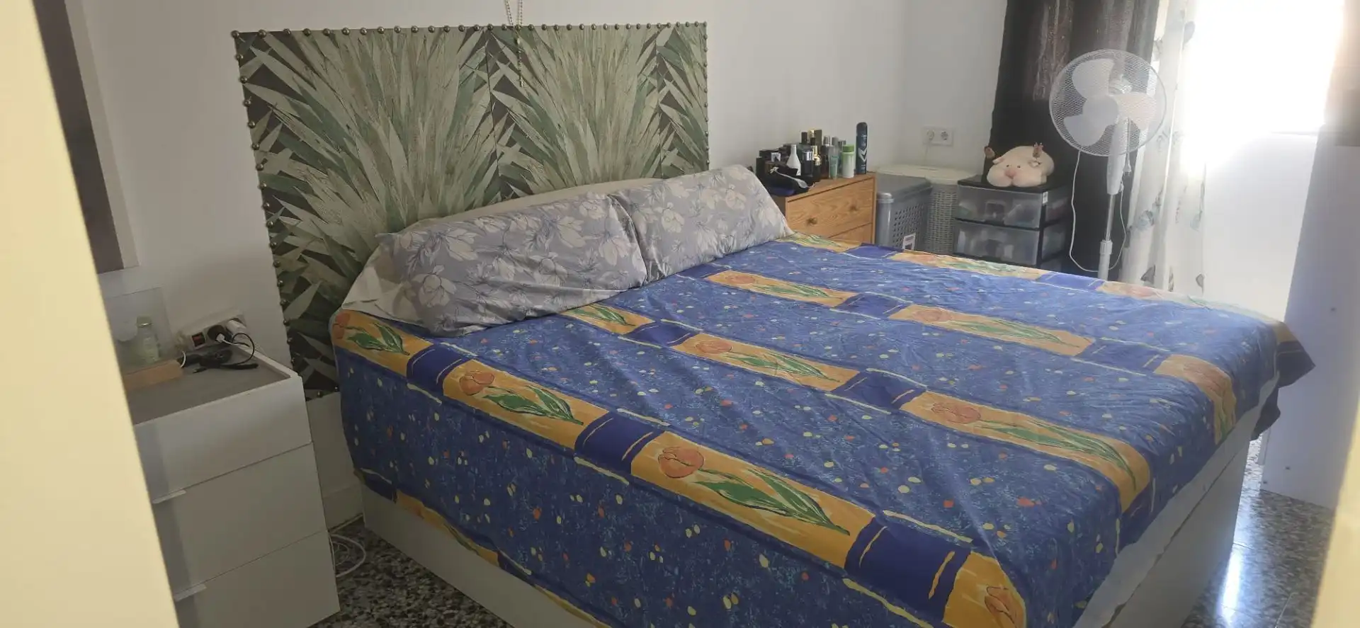 Bedroom of Flat for sale in Valencia