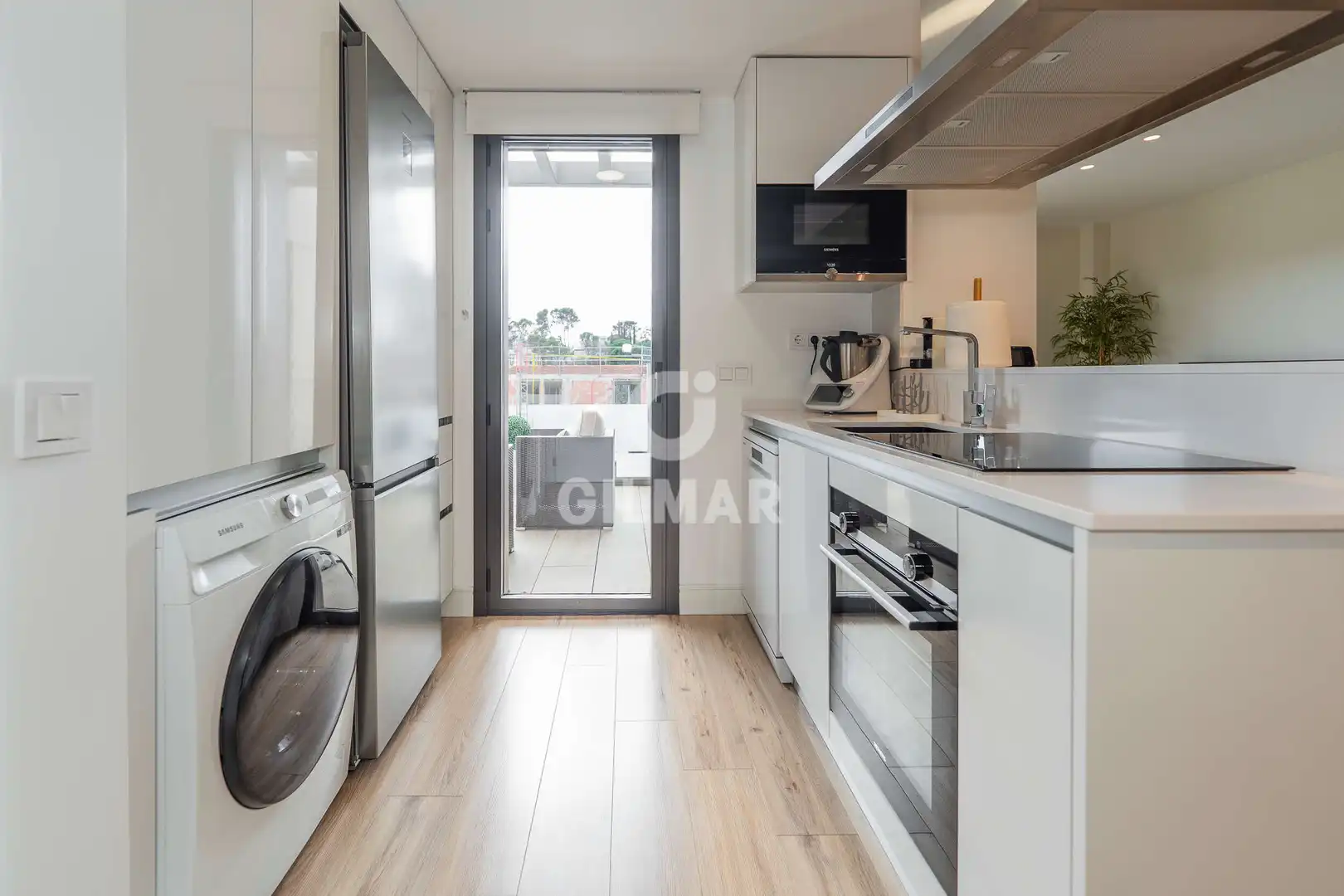 Cocina de Ático en venta en Madrid con Calefacción, Jardín privado y Trastero