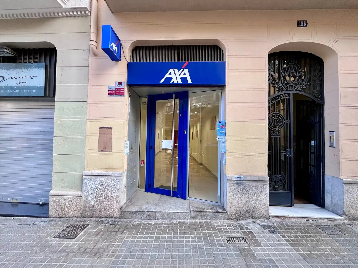 Außenansicht von Büro zur Miete in Barcelona mit Klimaanlage
