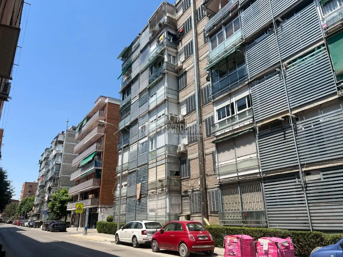 Vista exterior de Piso en venta en Madrid con Aire acondicionado, Calefacción y Parquet