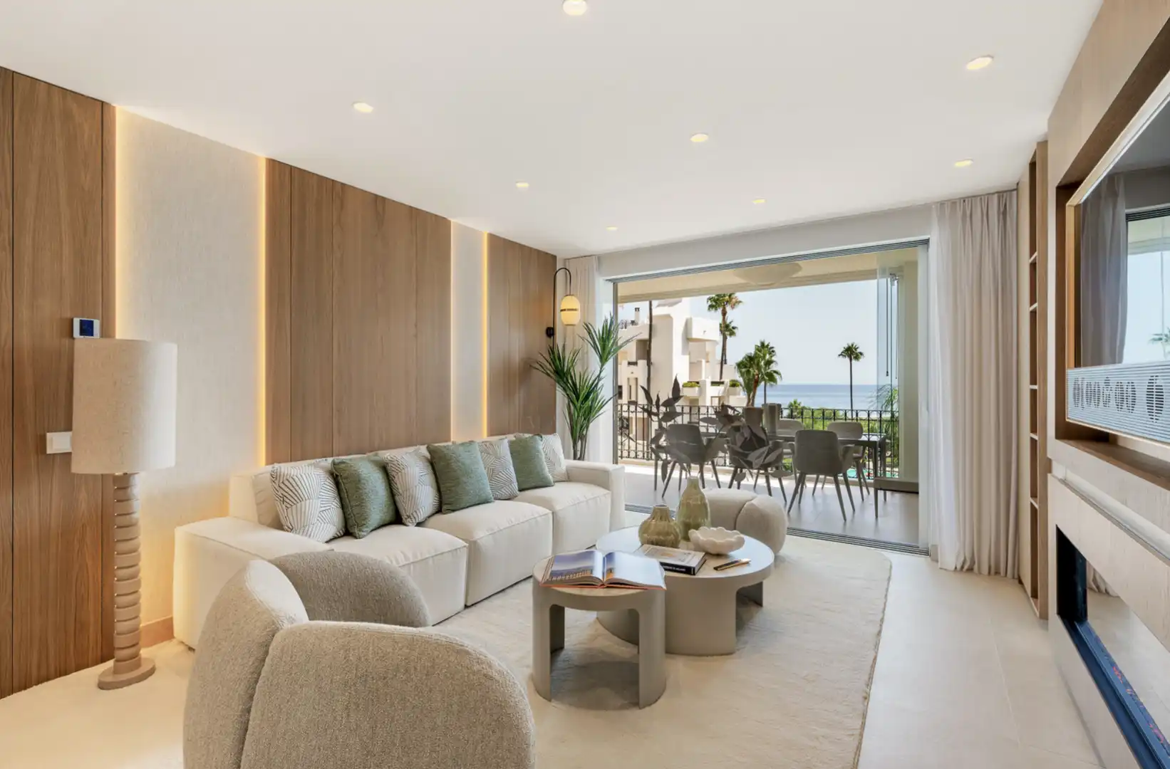 Sala de estar de Apartamento en venta en Estepona con Aire acondicionado, Terraza y Piscina