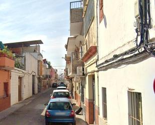 Exterior view of Flat for sale in  Sevilla Capital