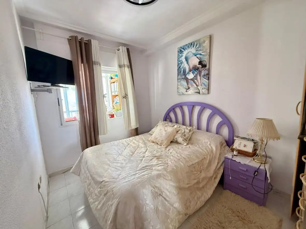 Habitación de Apartamento en venta en Elche / Elx con Calefacción, Terraza y Piscina