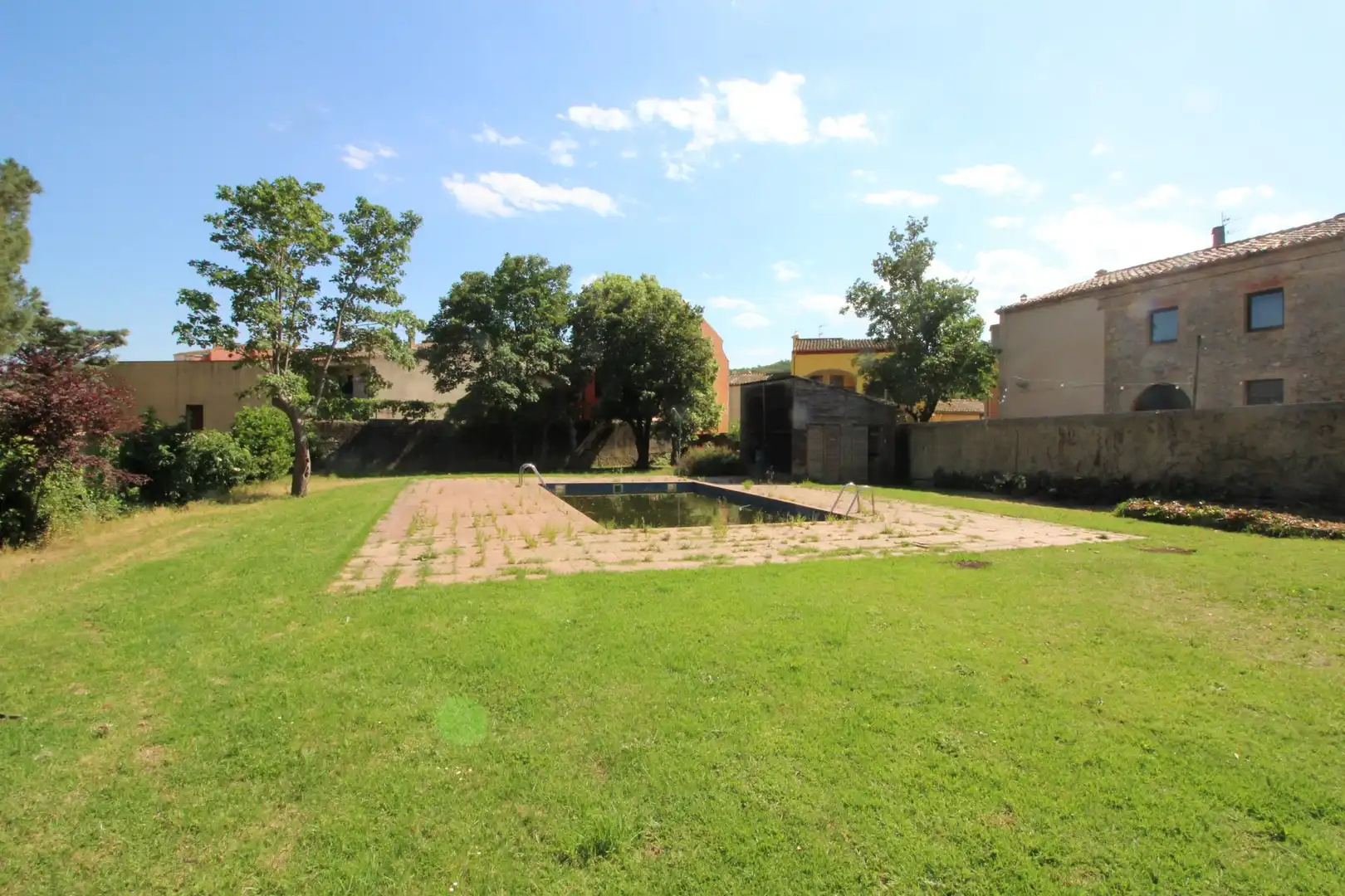 Garten von Haus oder Chalet zum Verkauf in Maçanet de Cabrenys mit Terrasse und Schwimmbad