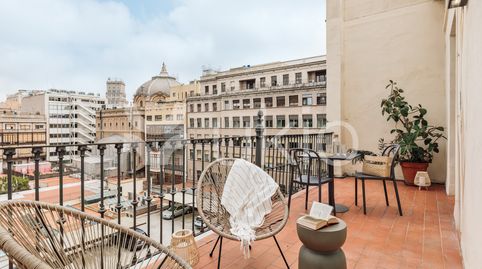 Apartamento de 5 habitaciones con terraza y oficina en La Dreta de l'Eixample