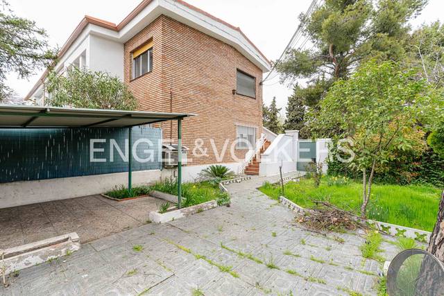 Casa adosada en Venta en Rejas