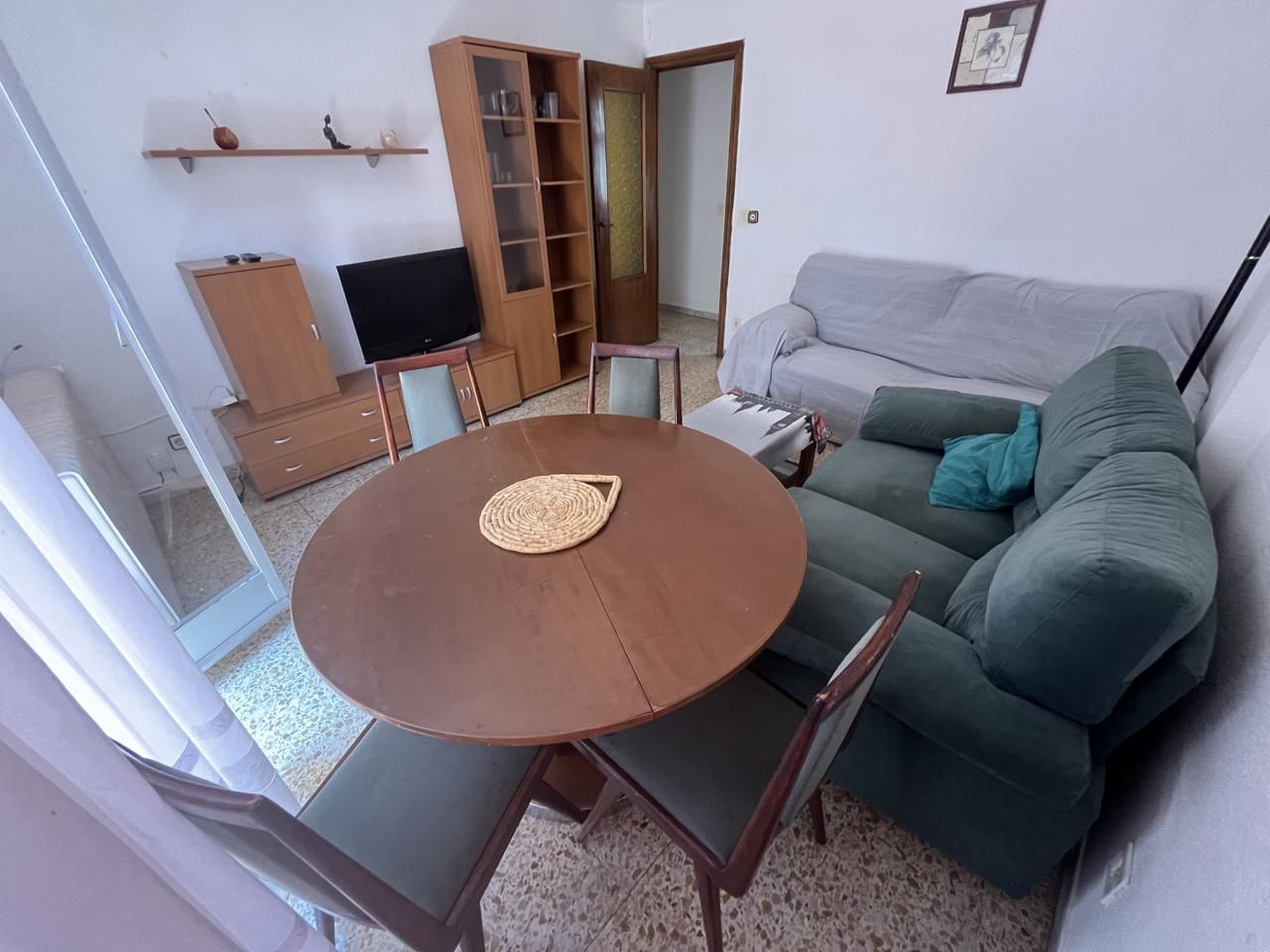 Flat to rent in Salesas