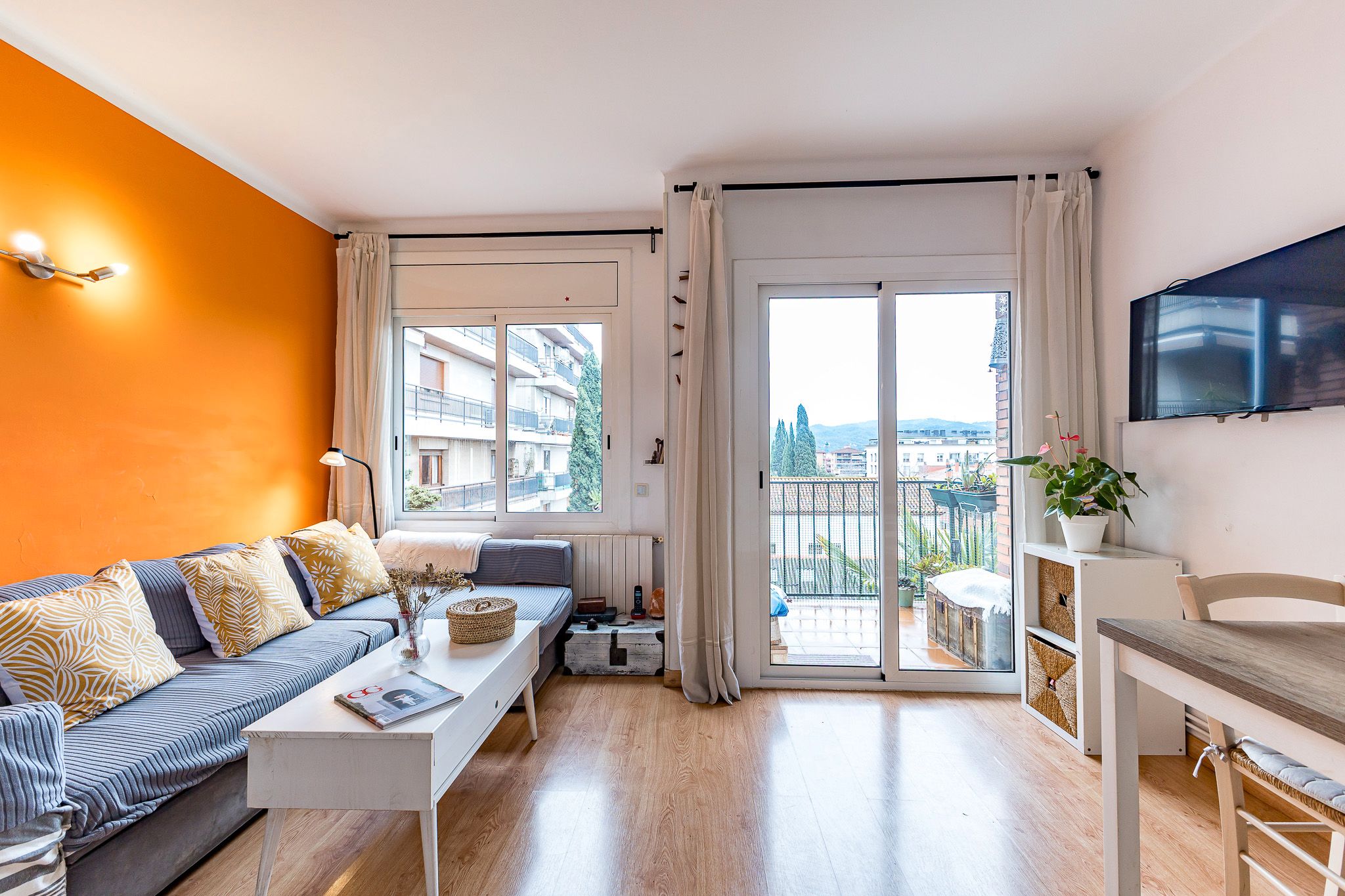 Vista exterior de Apartament en venda en Sant Cugat del Vallès amb Calefacció, Parquet i Terrassa