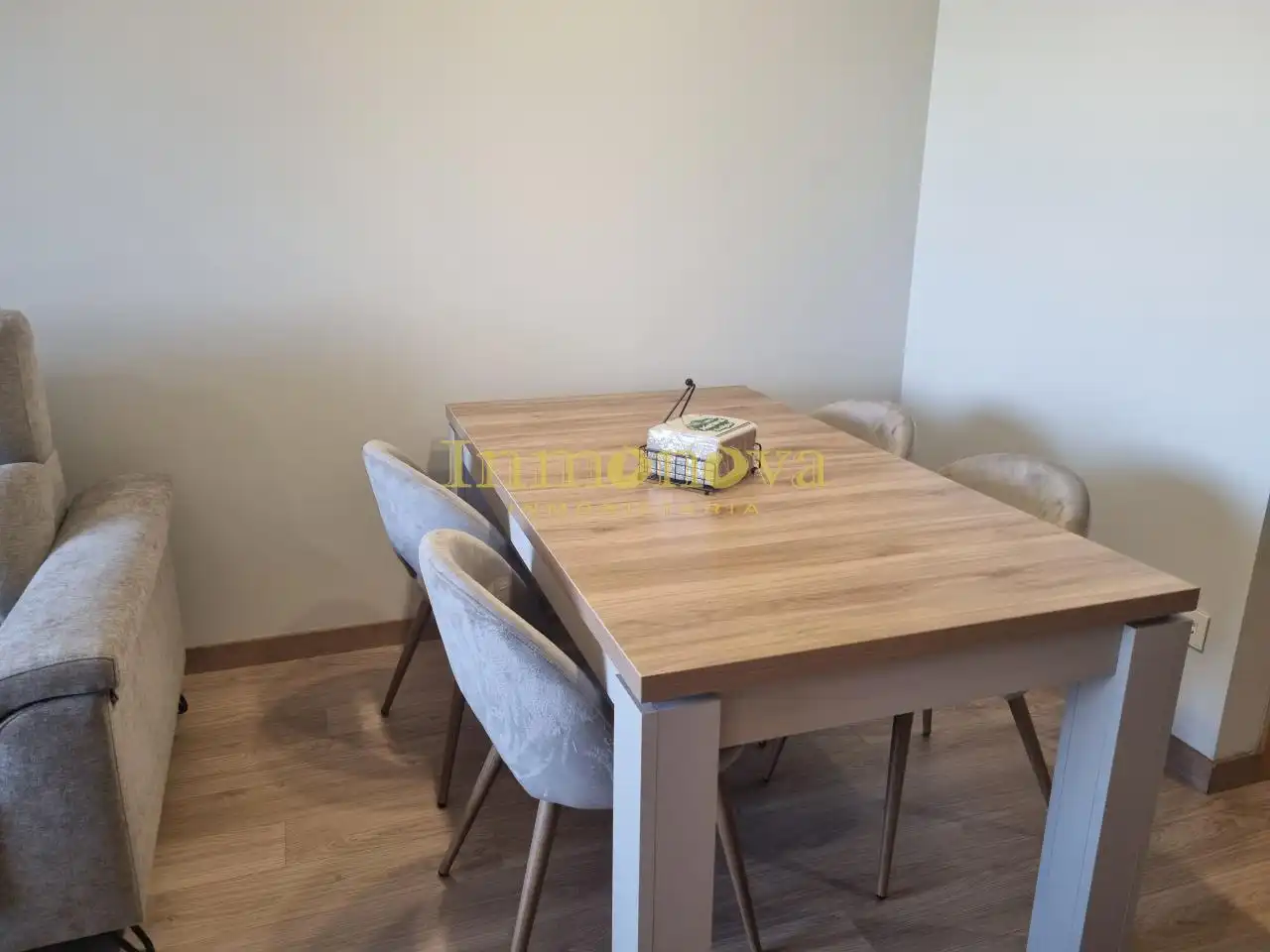 Comedor de Piso de alquiler en Cangas  con Calefacción, Amueblado y Balcón