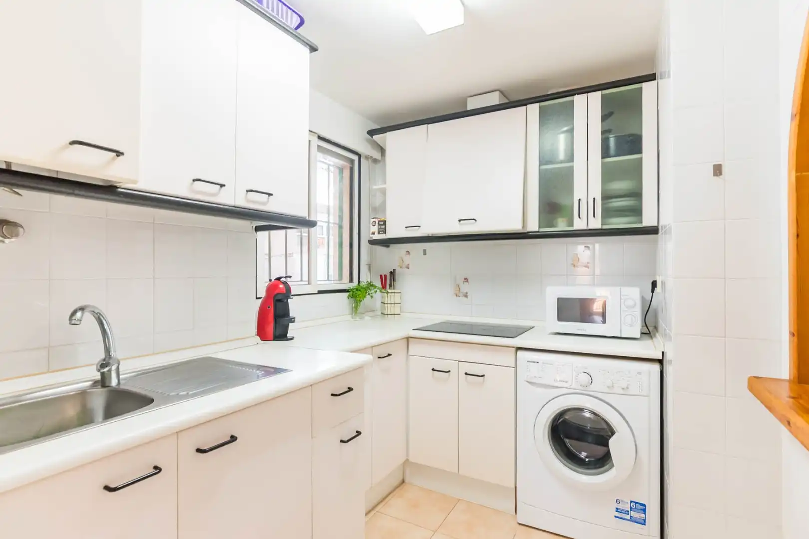 Kitchen of Flat for sale in Los Alcázares  with Swimming Pool, Furnished and Oven