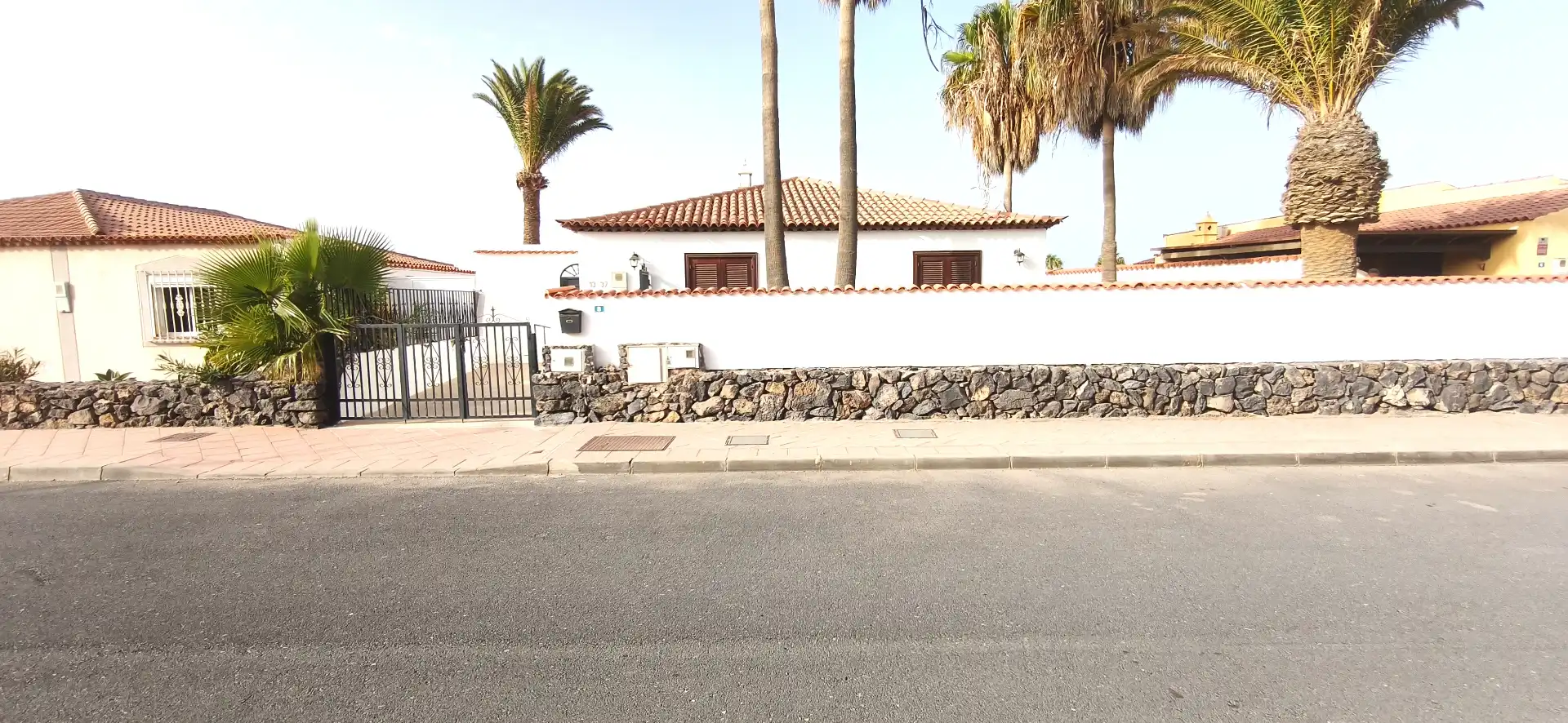 Außenansicht von Haus oder Chalet zur Miete in San Miguel de Abona mit Privatgarten, Terrasse und Schwimmbad