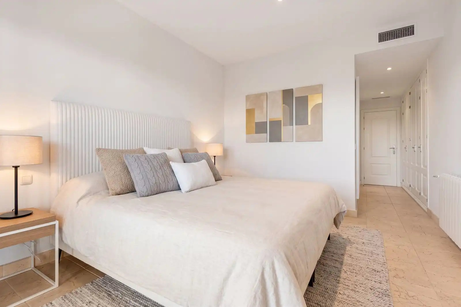 Bedroom of Flat for sale in La Zagaleta