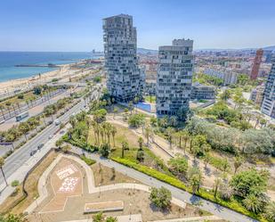 Exterior view of Flat to rent in  Barcelona Capital  with Air Conditioner, Terrace and Balcony