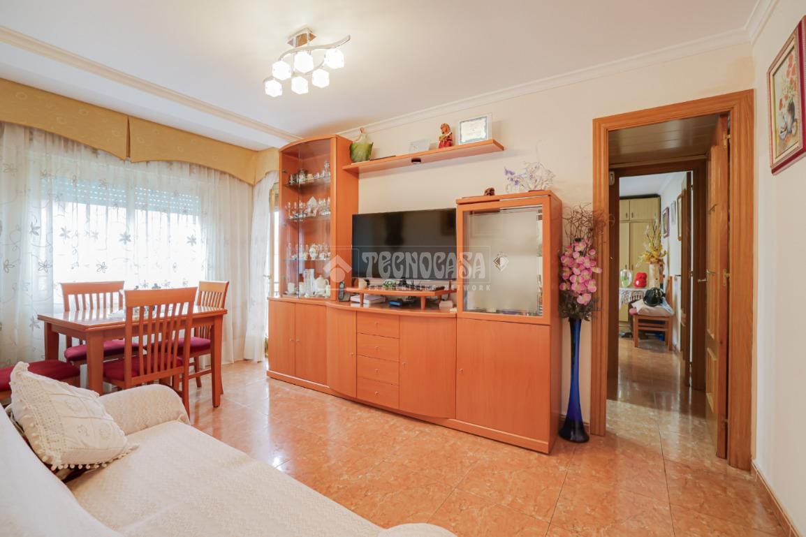 Living room of Flat for sale in Santa Coloma de Gramenet